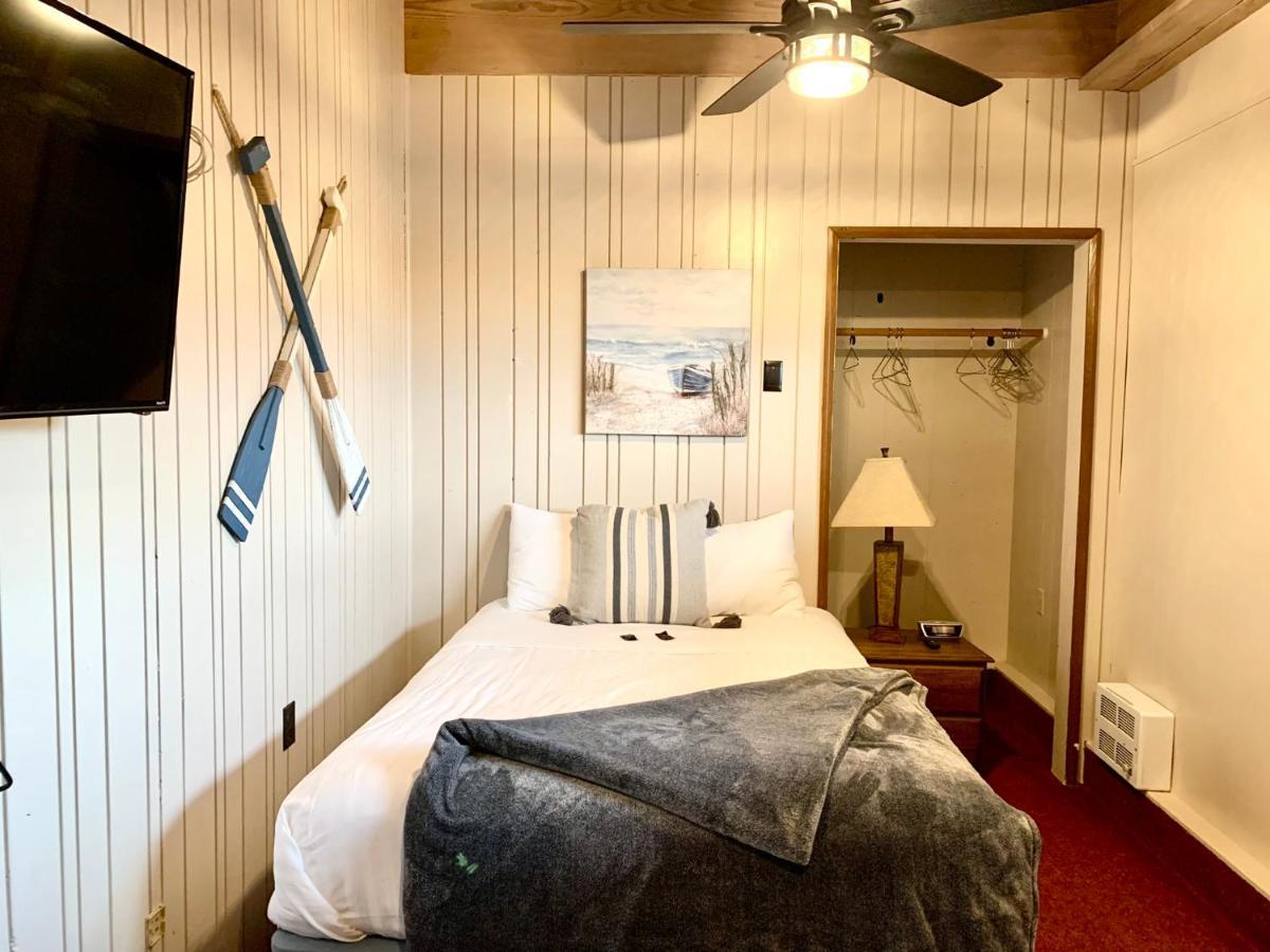 Breakers Boutique Inn Уэстпорт Экстерьер фото