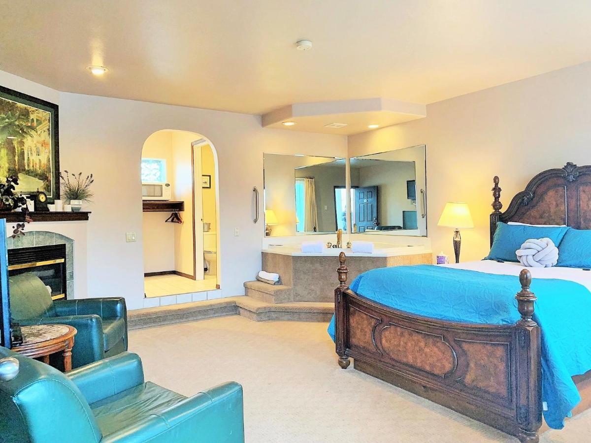 Breakers Boutique Inn Уэстпорт Экстерьер фото