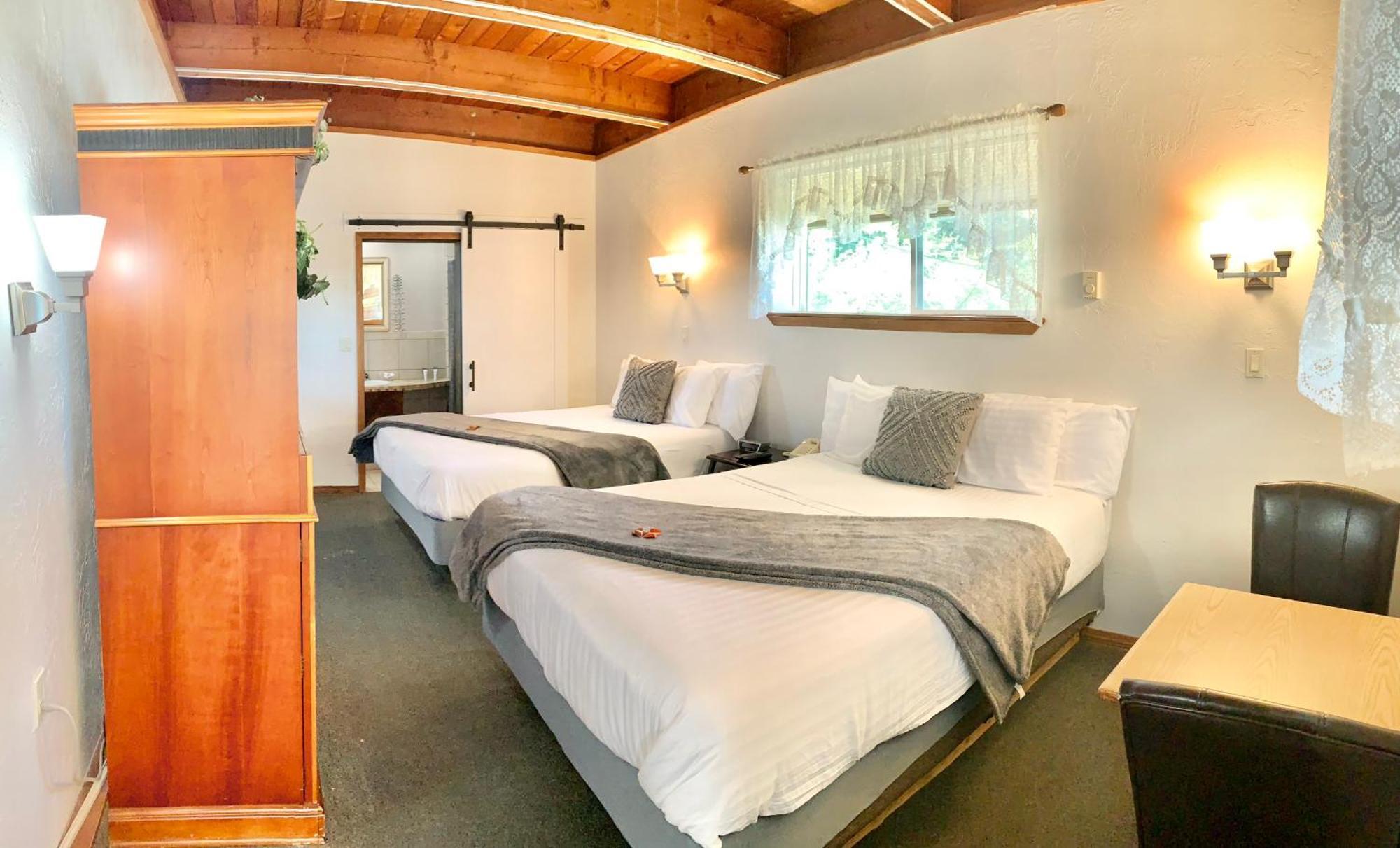 Breakers Boutique Inn Уэстпорт Экстерьер фото