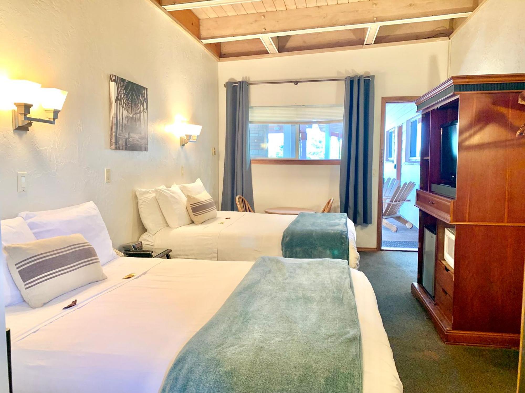 Breakers Boutique Inn Уэстпорт Экстерьер фото