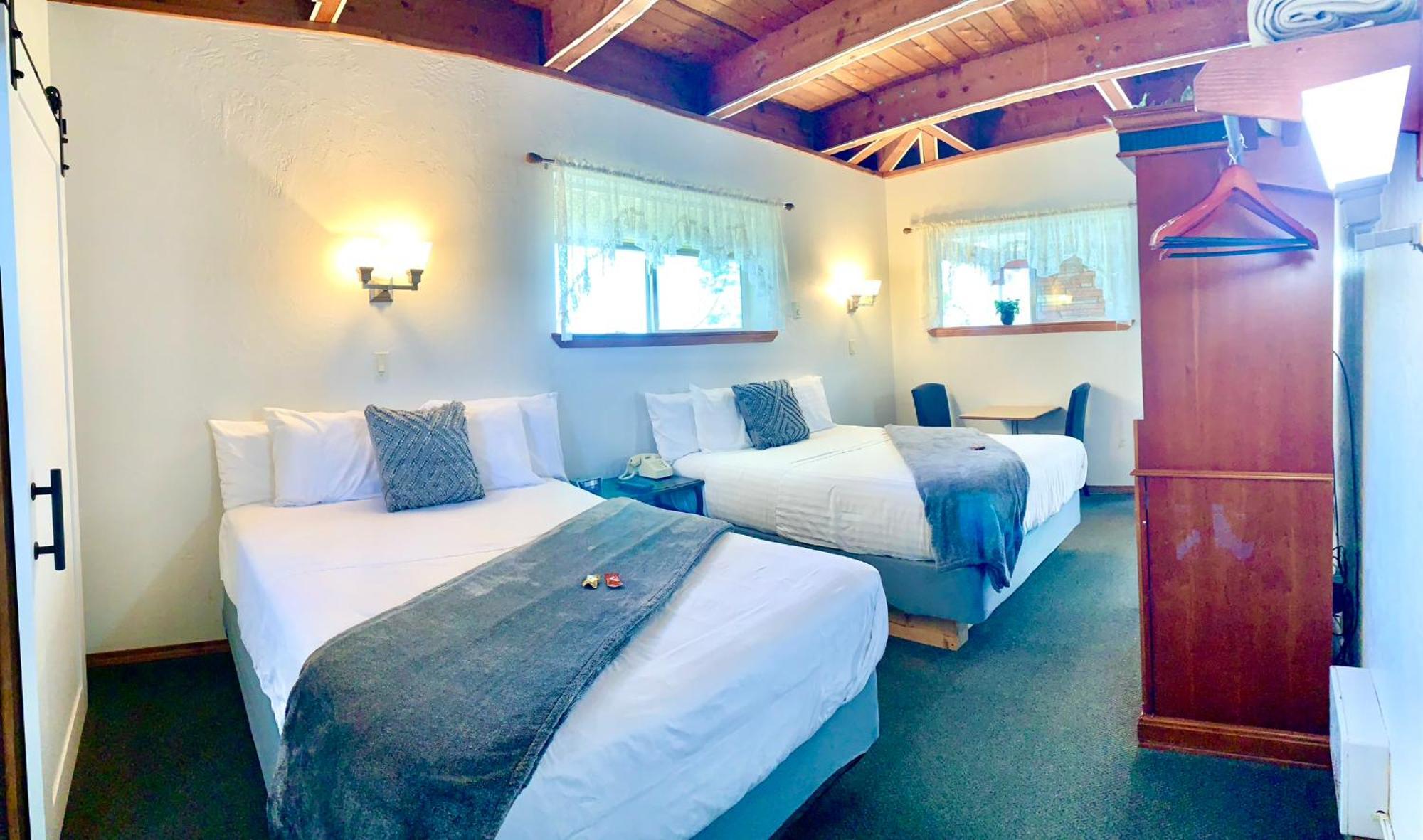 Breakers Boutique Inn Уэстпорт Экстерьер фото